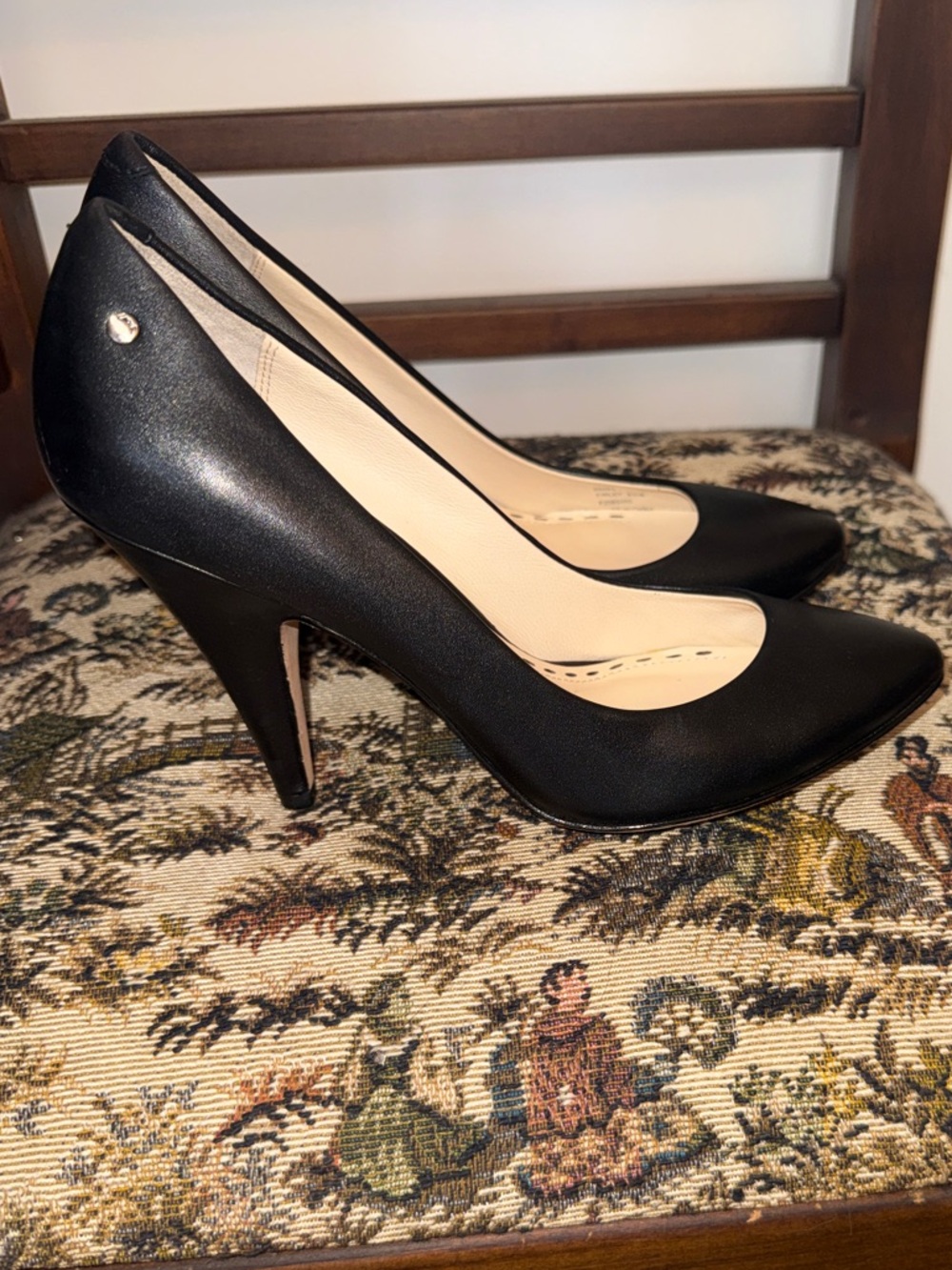 Coach Finley Black Leather Pointed Toe Heel Pumps Size 5.5 B - Picture 4 of 12